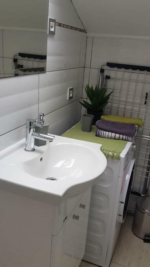 Apartmani Sanja Zaton  Eksteriør billede