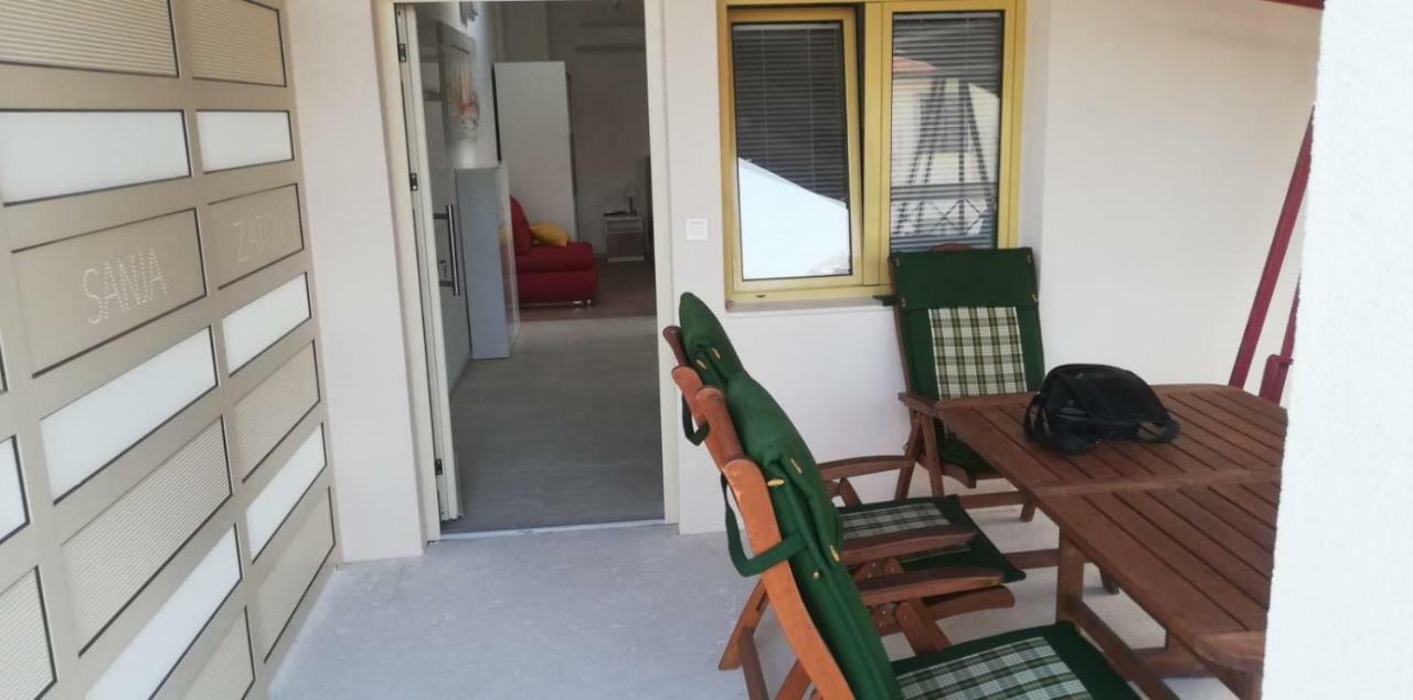 Apartmani Sanja Zaton  Eksteriør billede
